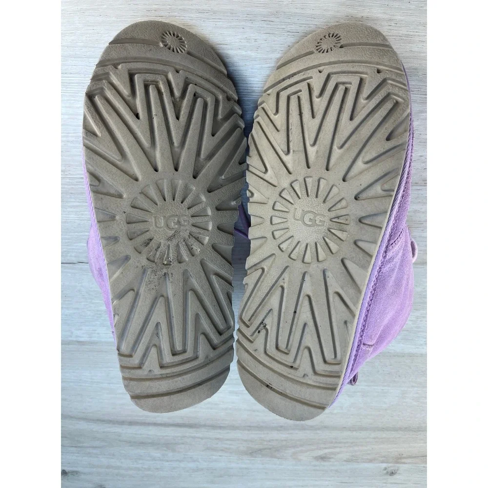 UGG Neumel Chukka Boots Lavender‎ Suede Lined Sheepskin Casual Size 6
